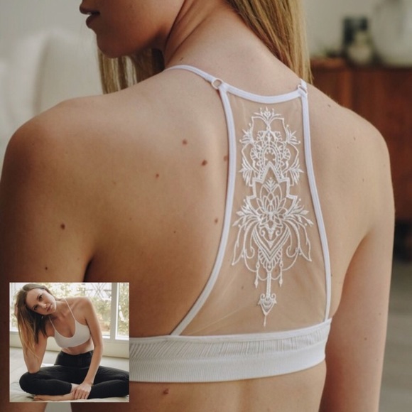 ❌ SOLD ❌ White Tattoo Mesh Racerback Bralette - Picture 3 of 3